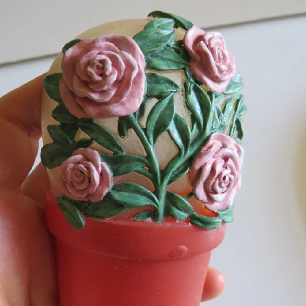 Roses in Pot Nightlight 6
